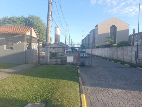 Sao Goncalo Apartment | Sobrado em condominio próximo Shopping Pelotas