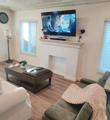 Los Angeles Apartment | sofi intuit cozy home free parking queen beds