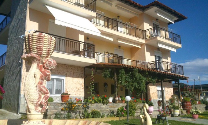 Sithonia Apartment | Sofia & Lakis House