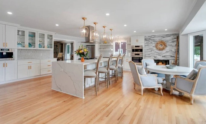 Portsmouth House | Sojourn On Crystal Lake