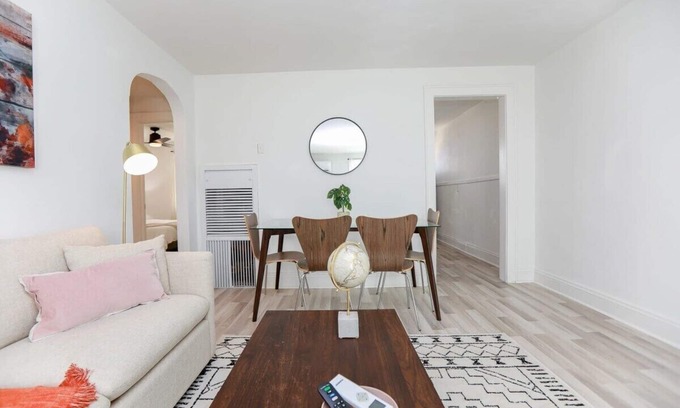 Willoughby Spit Apartment | Sojourn on the Bay 2 BR Private Beach Access