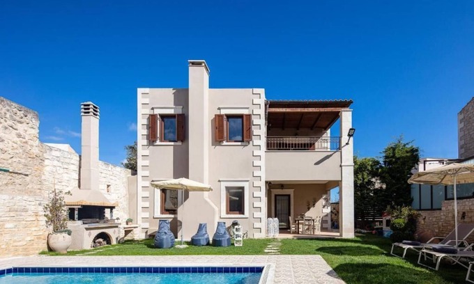 Chromonastiri Villa | "Sokaki" villa, charming rustic 4 bedroom villa .