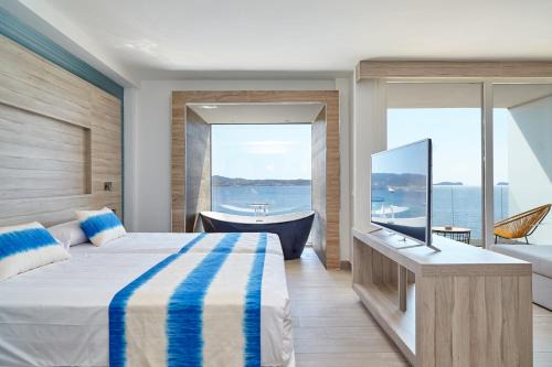Sant Antoni de Portmany Apartment | Sol Bahía Ibiza Suites