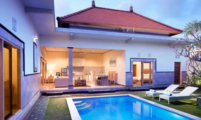 Petitenget Villa | Sol Bella