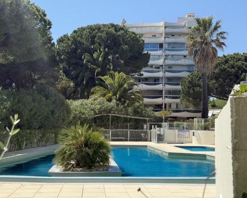 La Petite Motte Apartment | Sol-y-days Fleurie 2, vue panoramique résidence avec piscine