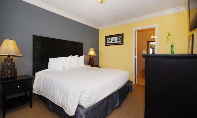 Santa Maria Hotel | Solaire Inn & Suites