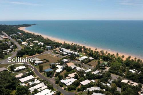 Mission Beach House | Solitaire - Tropical Style - 3 bedrooms