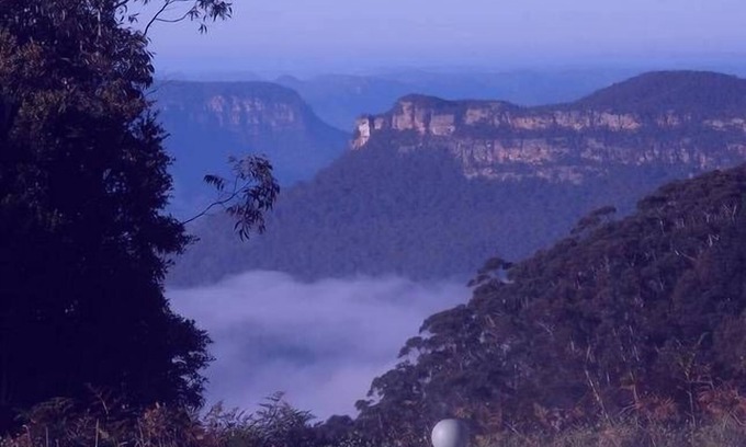 Katoomba House | **Solitary Retreat**