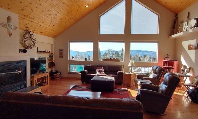 Angel Fire House | Solitude, 20 mile views, Wildlife, Hot tub, Skiing, Perfect for families!