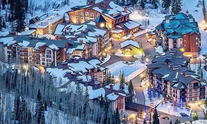 Salt Lake Mountain Resorts Condo | Solitude Luxury Condo. Free Parking. Clean. Ski in/out. Family Friendly