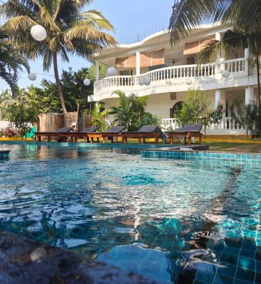 Arambol House | SOLS Backyard
