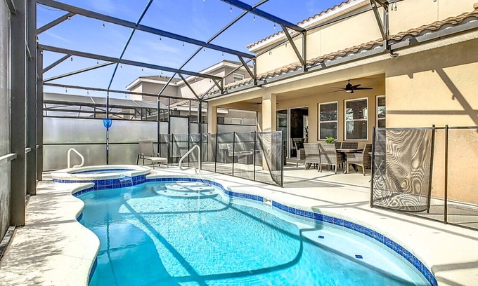 Loughman Apartment | Solterra Cozy 6BR Villa with Game Room & Pool