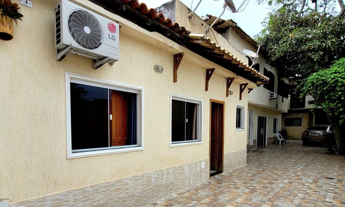 Jardim Flamboyant House | Soluar 2 bedroom house 500 m from Praia do Forte.
