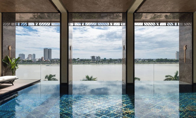 Daun Penh Hotel | Soma Hotel Riverside