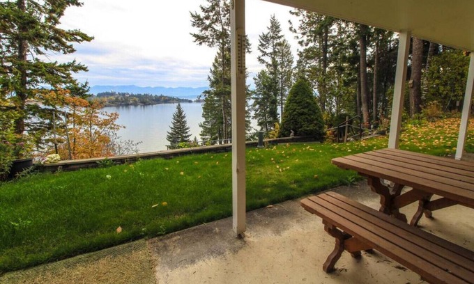Somers House | Somers Lookout, Flathead Lake