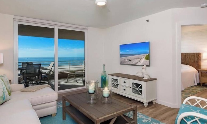 Marco Island Condo | SOMERSET 206 - Weekly Beachfront Vacations Permitted!