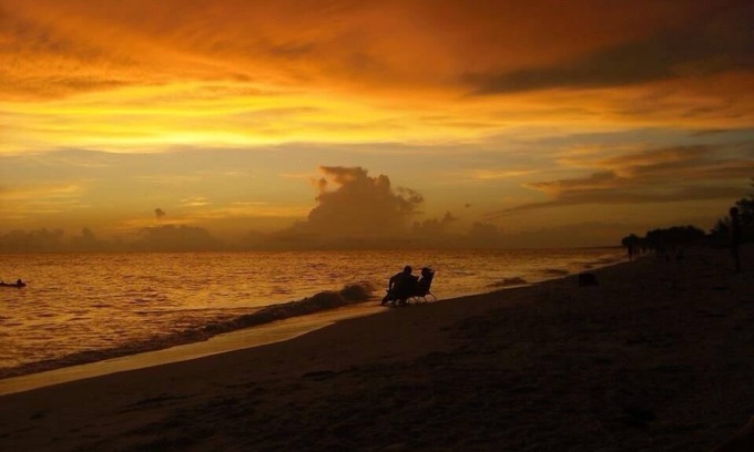Indian Shores House | SOMEWHERE ON A BEACH! BEAUTIFUL UPGRADED VACATION GETAWAY!