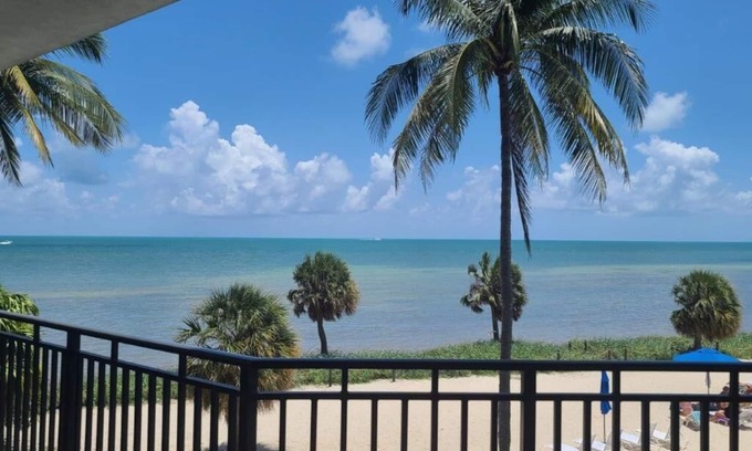 Key West Condo | Somewhere on the Beach a dream property all amenities included simply amazing
