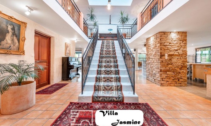 Saint-Meen-le-Grand Villa | Somptueuse Villa Jasmine