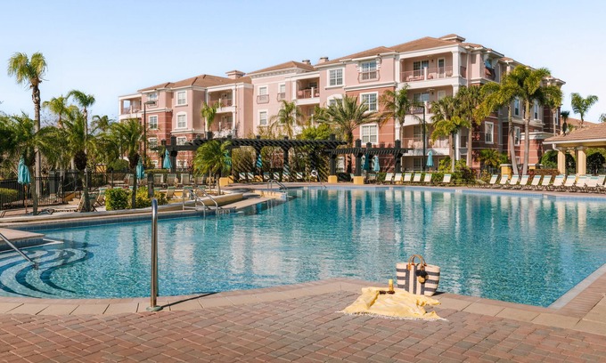 Florida Central Atlantic Coast Apartment | Sonder at Vista Cay | Three-Bedroom Apartment w/View