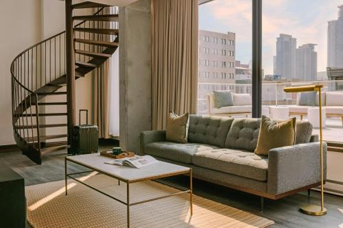 Old Montreal Apartment | Sonder by Marriott Bonvoy Lambert Apartments Old Montreal