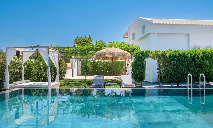 Agrilia Villa | Sonel Luxury Villa, a Grandiose Family Retreat