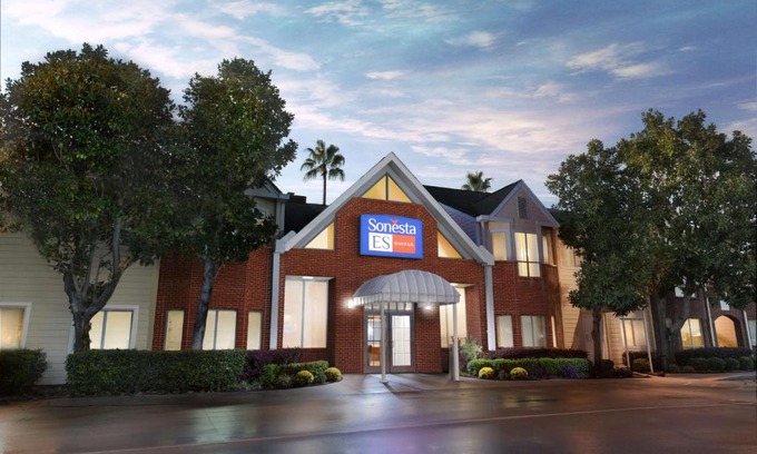 Houston Hotel | Sonesta ES Suites Houston - NASA Clear Lake