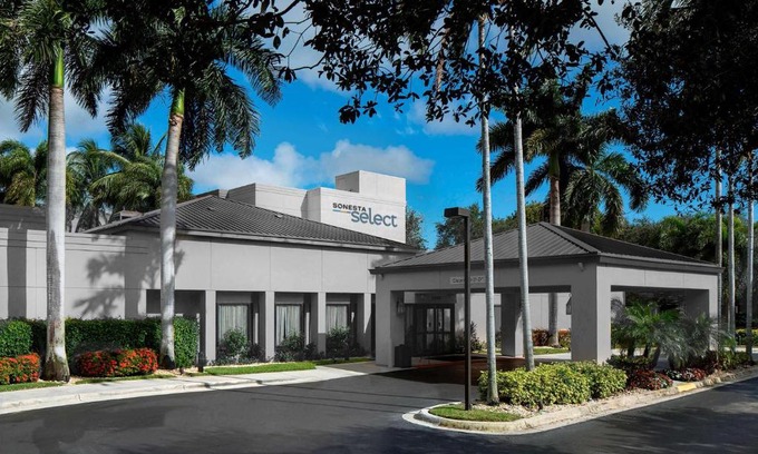 Boca Raton Hotel | Sonesta Select Boca Raton Town Center