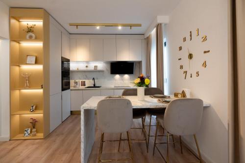 Militari Apartment | Soni Exclusive Apartments Plaza with Private Parking & Self Check-in