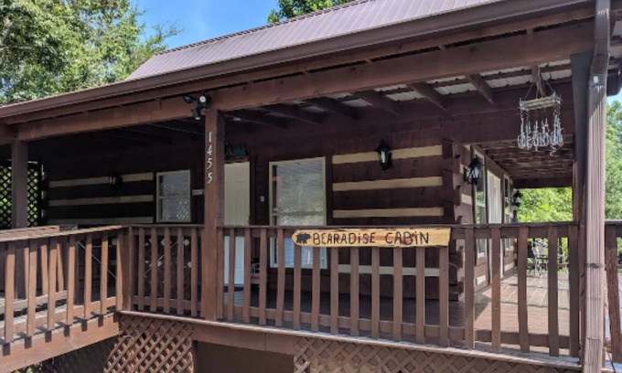 Sevierville Cabin | Sonia's Bearadise Cabin - Pigeon Forge, TN
