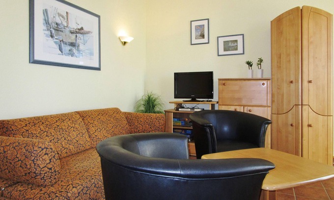 Ostseebad Kuhlungsborn Apartment | Sonnenresidenz WE10: friendly 2-room apartment close to the beach with large south-facing balcony