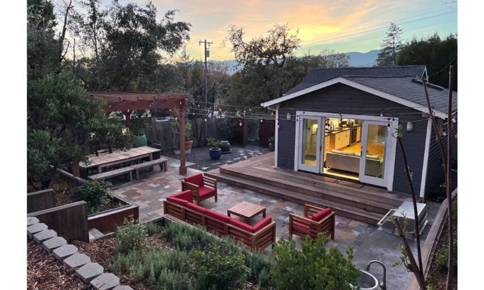 Fetters Hot Springs-Agua Caliente House | Sonoma Valley Bungalow Retreat with Pool