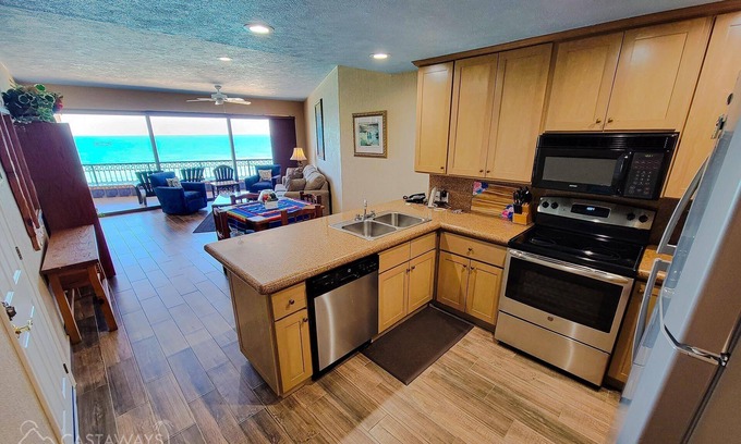 Puerto Penasco Condo | Sonoran Spa E602 - 2 BR Next to the Pool, High Speed Wi-Fi - Beachfront Upper Floor Luxury Condo