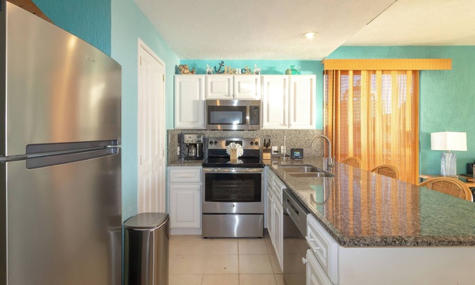 Puerto Penasco Condo | Sonoran Spa N701 - 1 BR Next to the Pool, High Speed Wi-Fi - Beachfront Upper Floor Luxury Condo