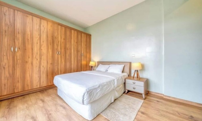 Kileleshwa Apartment | Soothing 3-bedroom apartment with WiFi in vibrant Nairobi