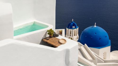 Oia Villa | Sophia Castle View