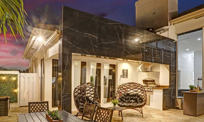 Plantation House | Sophia's Compound resort w heated pool