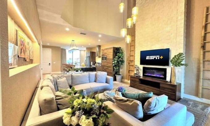 Florida Central Atlantic Coast House | Sophisticated 4 En Suites w/Private Hot Tub