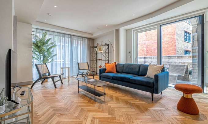 Westminster Apartment | Sophisticated and modern apartment near Westminster Abbey