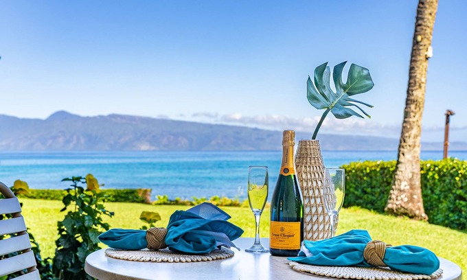 Napili Condo | Sophisticated Stay | Napili Shores Oceanfront Studio A106