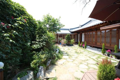Jeonju House | Sori poonggyung