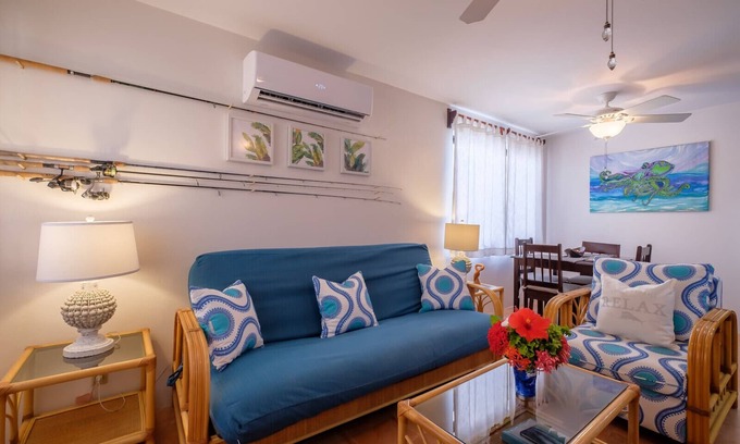 San Pedro Condo | SOUGHT AFTER PARADISE VILLAS CONDO! POOL, OCEAN, WALK TO EVERYTHING!