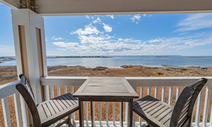 Nags Head Condo | Sound front condo, pool, water access, & sunsets
