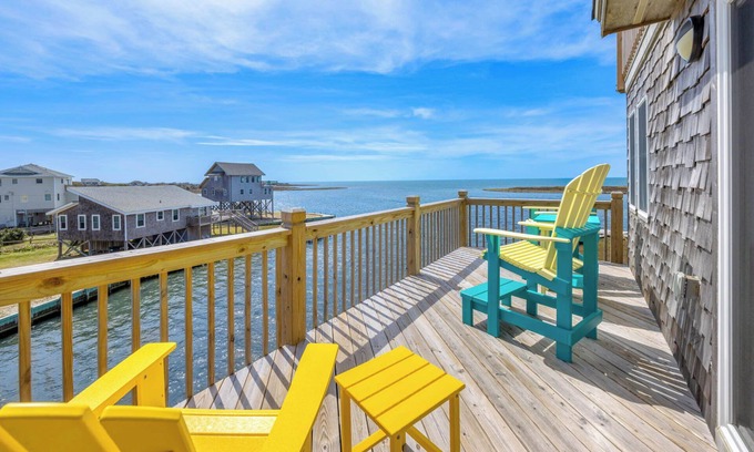 Avon House | Soundfront Dog Friendly Home w/Hot Tub, Game Room, Private Boat Dock, Kayaks