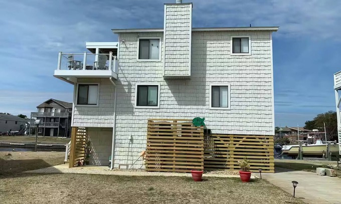 Nags Head House | Sounds Groovy OBX: Waterfront Home with Dock