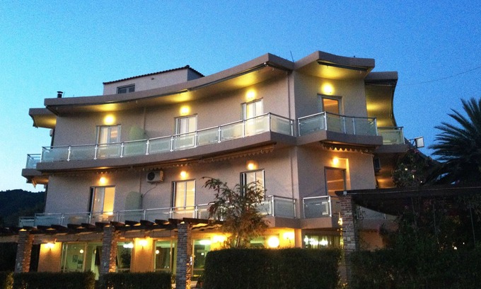 Rovies Hotel | Souris