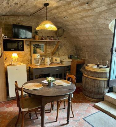 Giverny Bed & Breakfast | Sous la Glycine