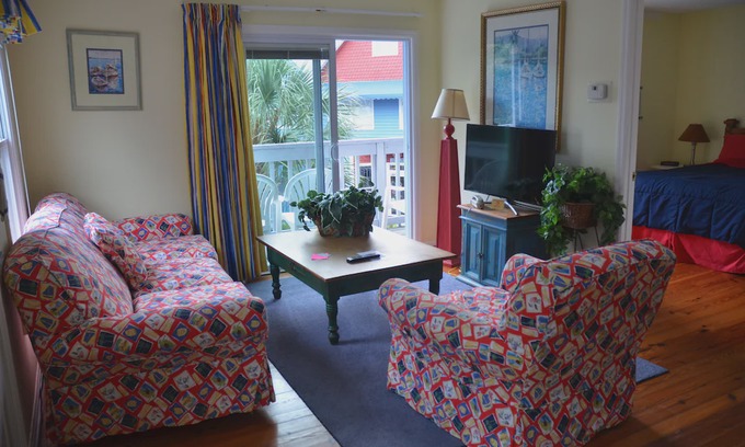 South Beach Hotel | South Beach Inn - Suite 204, Hilton Head Island, Sea Pines Plantation