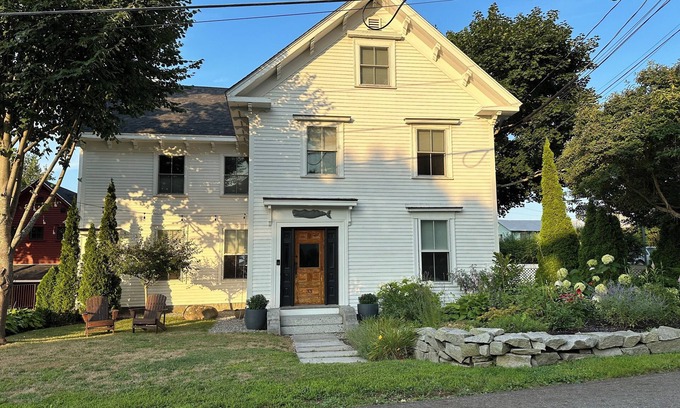 Rockland Apartment | South End Sea Captains home in Rockland, ME