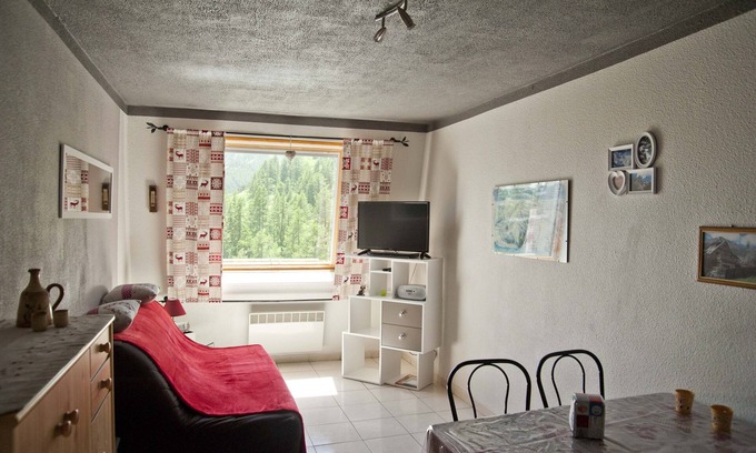 Allos Apartment | South facing apartment for summer/winter holidays
